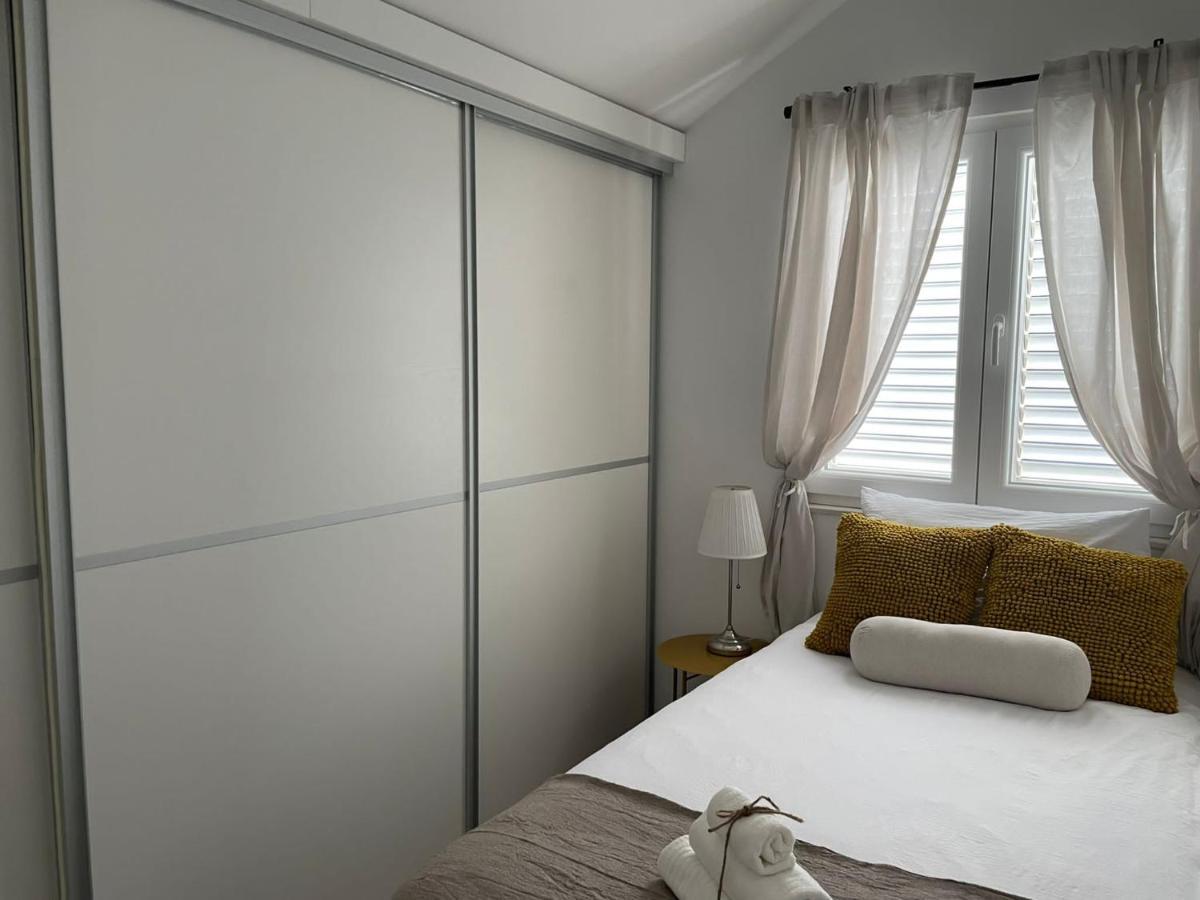 Apartment Deana Єзера Екстер'єр фото